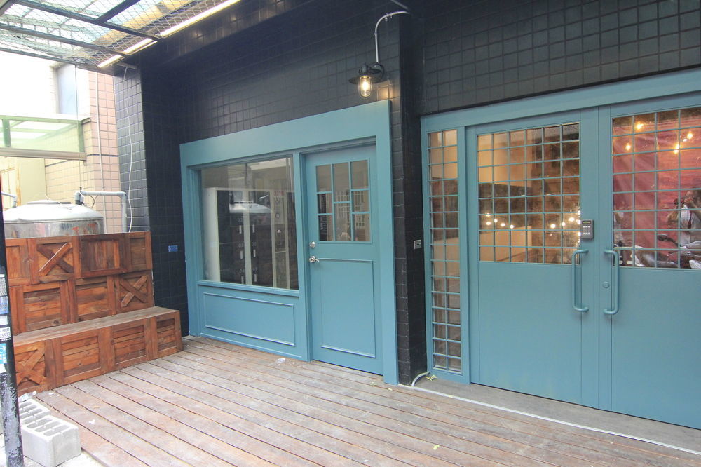 Loft Hostel Fengjia Taichung Bagian luar foto