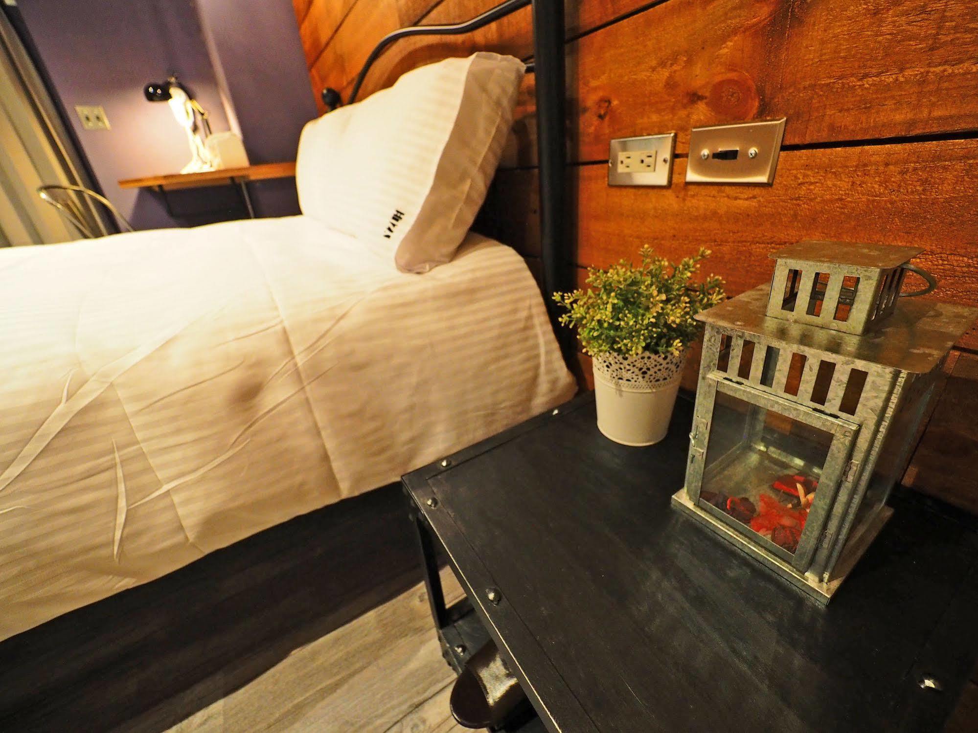 Loft Hostel Fengjia Taichung Bagian luar foto