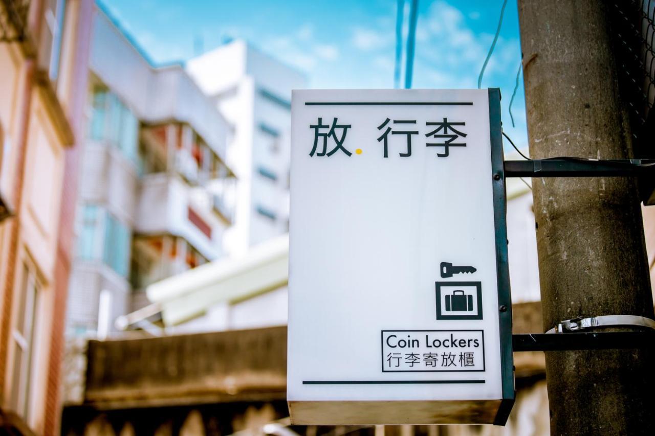 Loft Hostel Fengjia Taichung Bagian luar foto